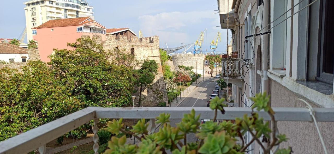 Lukas Vollga Appartement Durrës